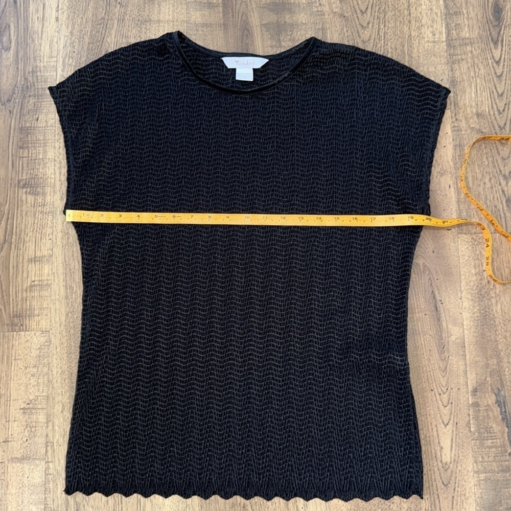 TANJAY Black Short Sleeve Textured Top Size L/G